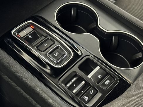 Certified 2025 Honda Pilot Sport image 22