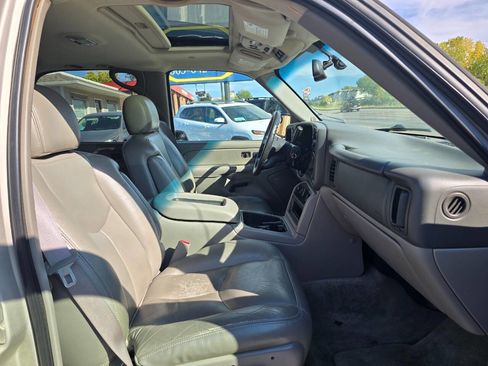 Used 2005 Chevrolet Tahoe Z71 w/ Preferred Equipment Group image 23