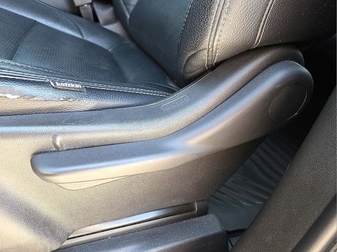 Used 2021 Chevrolet Silverado 1500 Custom image 15