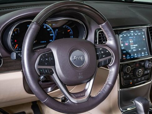 Used 2019 Jeep Grand Cherokee Overland AWD/4WD image 20