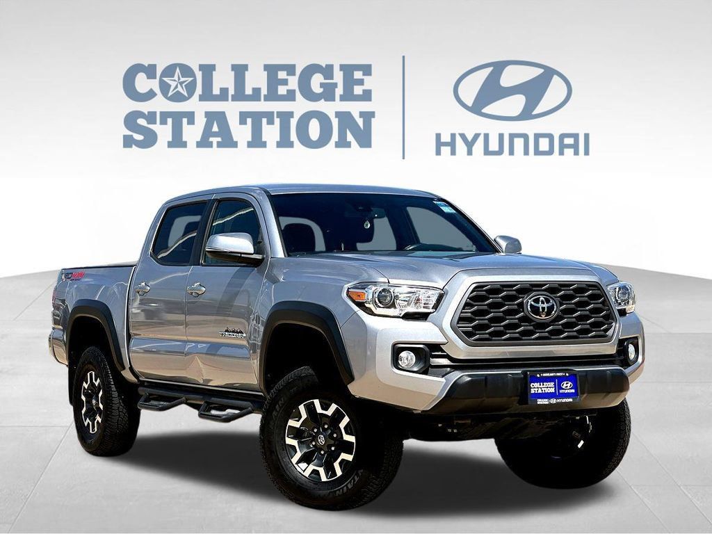 Used 2020 Toyota Tacoma TRD Off-Road w/ Technology Package AWD/4WD image 3