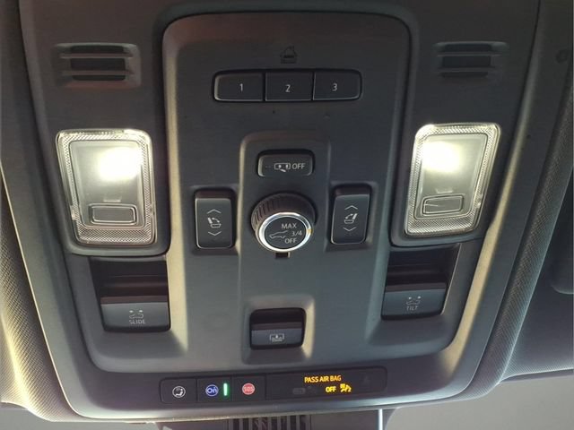 Used 2023 Chevrolet Tahoe LT w/ Luxury Package AWD/4WD image 22