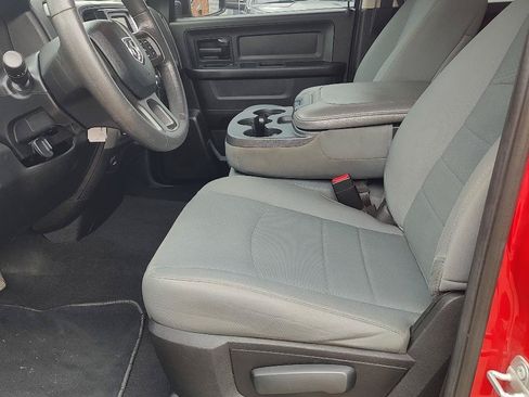 Used 2019 RAM 1500 Express w/ Express Value Package AWD/4WD image 9