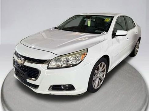 Used 2015 Chevrolet Malibu LT FWD image 3