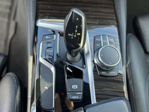 Used 2018 BMW 540i xDrive image 18