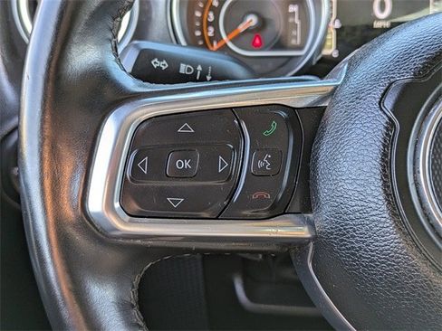 Used 2022 Jeep Wrangler Unlimited Sahara image 23