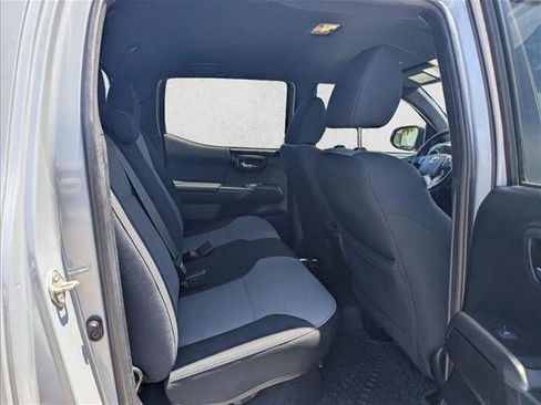 Used 2020 Toyota Tacoma TRD Off-Road AWD/4WD image 17