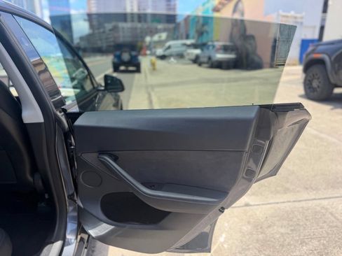 Used 2023 Tesla Model Y Long Range AWD/4WD image 17
