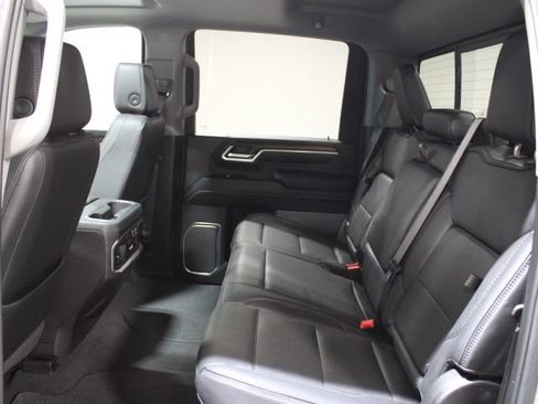 Used 2025 GMC Sierra 2500 Denali image 21
