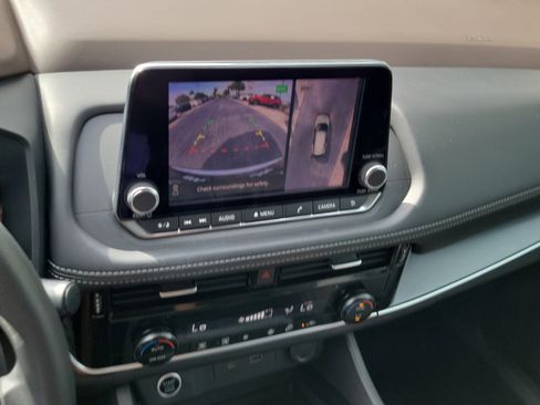 Certified 2021 Nissan Rogue SV FWD image 26