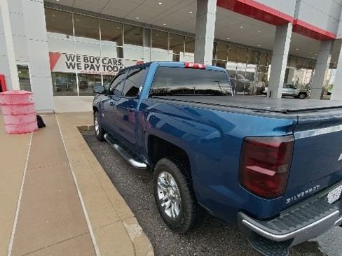 Used 2018 Chevrolet Silverado 1500 LT w/ Texas Edition image 9