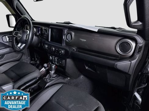 Used 2018 Jeep Wrangler Unlimited Sahara AWD/4WD image 28