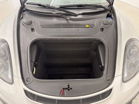 Certified 2016 Porsche Cayman GT4 RWD image 25