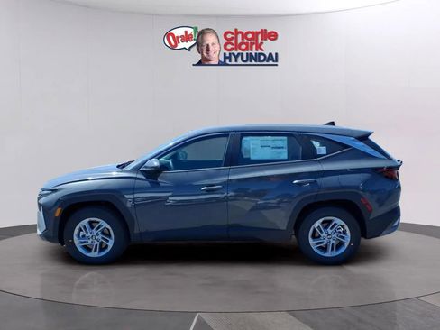 New 2026 Hyundai Tucson SE FWD image 2