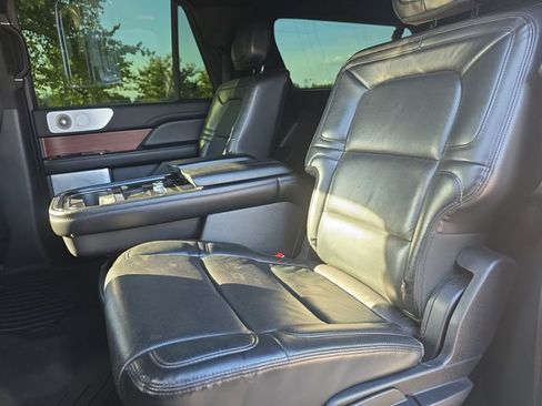 Used 2021 Lincoln Navigator L Reserve AWD/4WD image 16