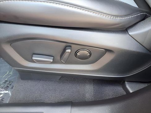 Used 2023 Ford Explorer XLT w/ Equipment Group 202A image 14