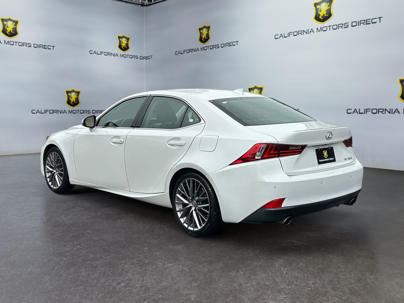 Used 2015 Lexus IS 250 w/ Navigation System Package RWD image 3