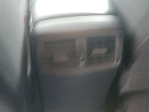 Used 2018 Nissan Rogue SV image 25