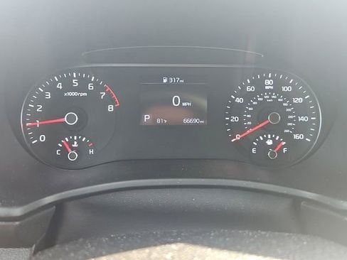 Certified 2021 Kia Soul LX image 10