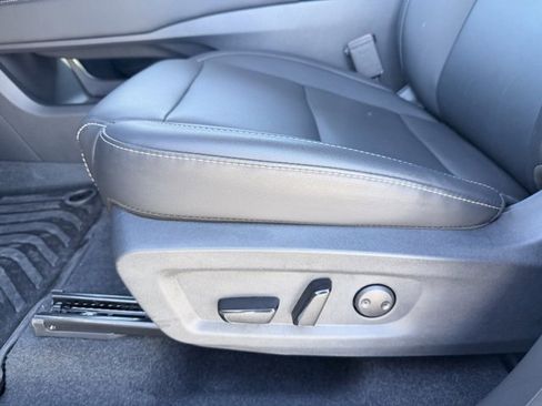 Certified 2025 Nissan Murano SV image 24