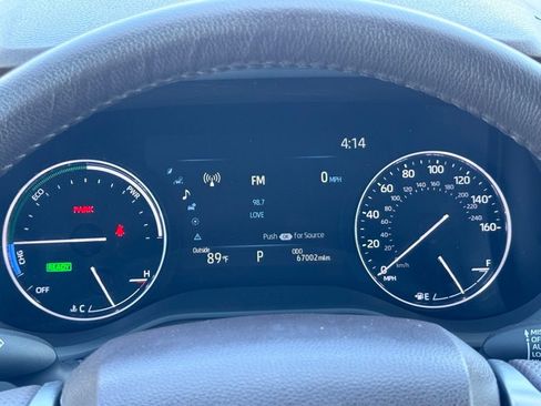 Used 2023 Toyota Sienna Platinum AWD/4WD image 16