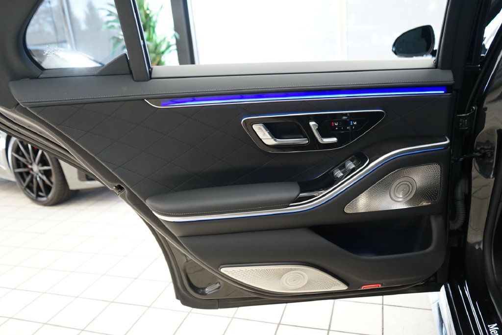 Used 2023 Mercedes-Benz S 580e 4MATIC Sedan image 59