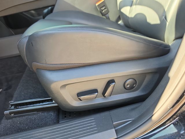 Used 2023 Nissan Rogue SV w/ SV Premium B Package FWD image 21