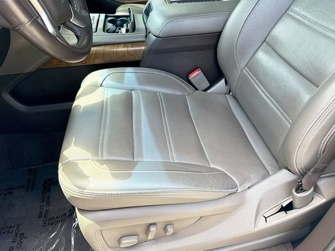 Used 2019 GMC Yukon Denali w/ Enhanced Security Package RWD image 18