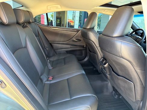 Used 2021 Lexus ES 250 w/ Premium Package AWD/4WD image 27