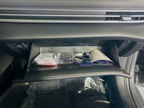 Used 2024 Hyundai Elantra SEL image 29