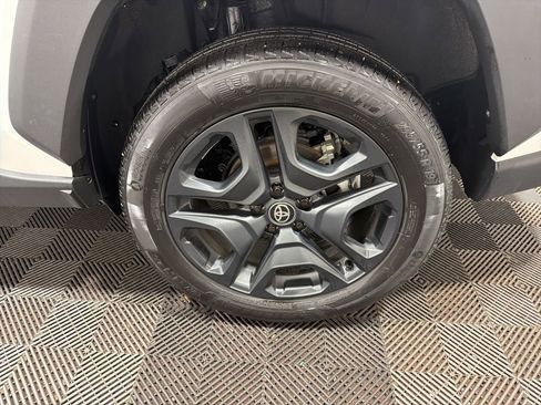 Used 2024 Toyota RAV4 Adventure image 31