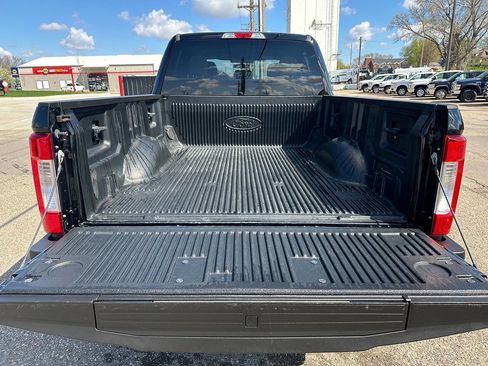 Used 2017 Ford F250 XLT w/ XLT Value Package AWD/4WD image 32