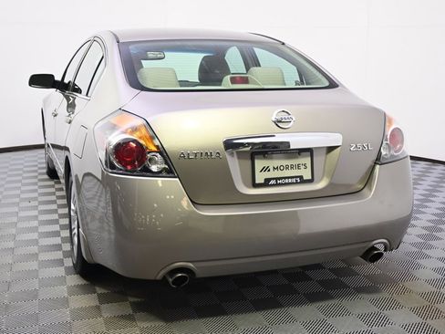 Used 2011 Nissan Altima 2.5 SL w/ 2.5SL Pkg image 4
