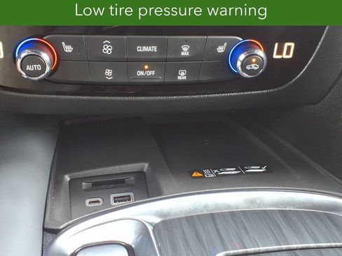 Certified 2024 Buick Enclave Essence FWD image 30