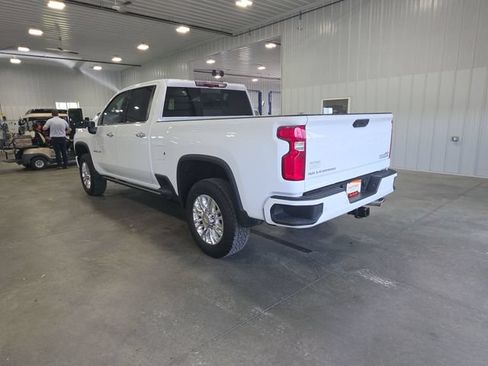 Used 2023 Chevrolet Silverado 2500 High Country w/ Z71 Off-Road Package AWD/4WD image 6