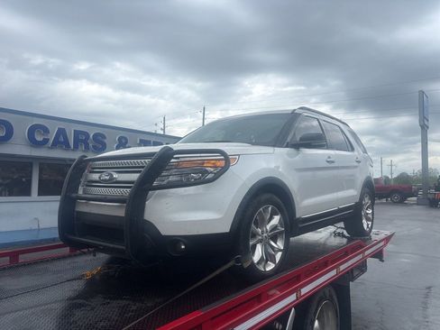 Used 2013 Ford Explorer XLT AWD/4WD image 4