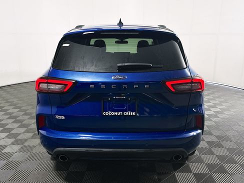 Used 2023 Ford Escape ST-Line w/ Tech Pack #1 FWD image 4