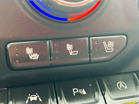 Used 2022 Chevrolet Silverado 1500 LTZ w/ LTZ Premium Package image 21