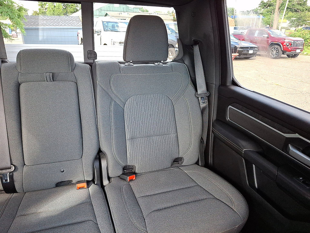 Used 2023 RAM 1500 Big Horn AWD/4WD image 14