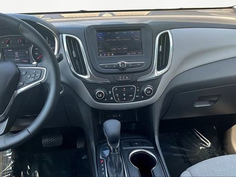 Used 2024 Chevrolet Equinox LT image 9