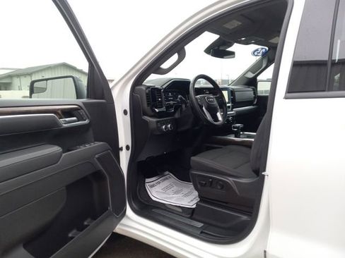 Used 2025 GMC Sierra 1500 Elevation image 10