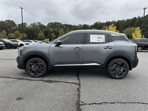 New 2026 Nissan Kicks SR w/ SR Premium Package image 5