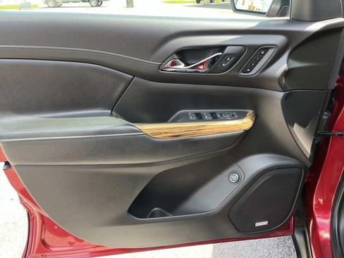 Used 2019 GMC Acadia Denali AWD/4WD image 29