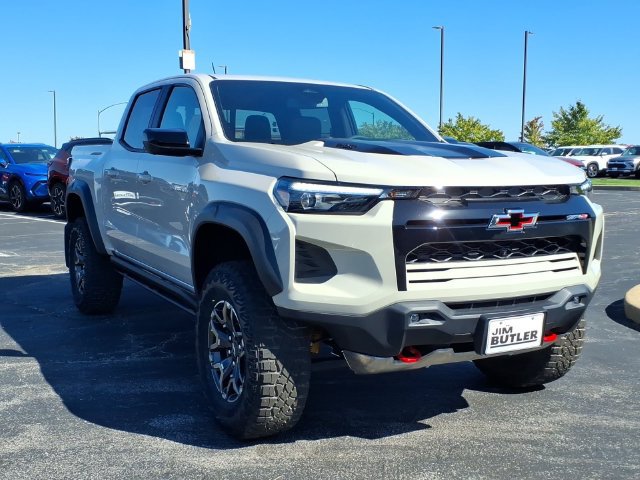 New 2026 Chevrolet Colorado ZR2 w/ Technology Package AWD/4WD image 22