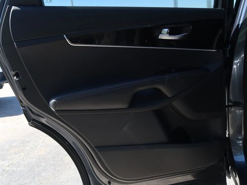 Used 2019 Kia Sorento S AWD/4WD image 45
