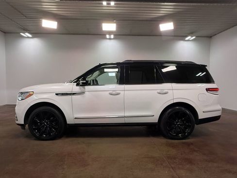 Used 2024 Lincoln Navigator Black Label AWD/4WD image 26