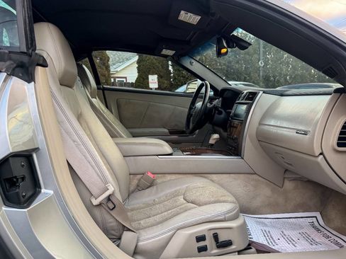 Used 2006 Cadillac XLR V image 18