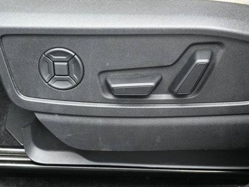 Used 2025 Audi Q5 Premium w/ Convenience Package AWD/4WD image 10