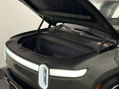 Used 2023 Rivian R1T Launch Edition AWD/4WD image 14