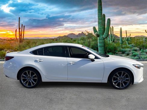 Used 2017 MAZDA MAZDA6 Grand Touring image 2